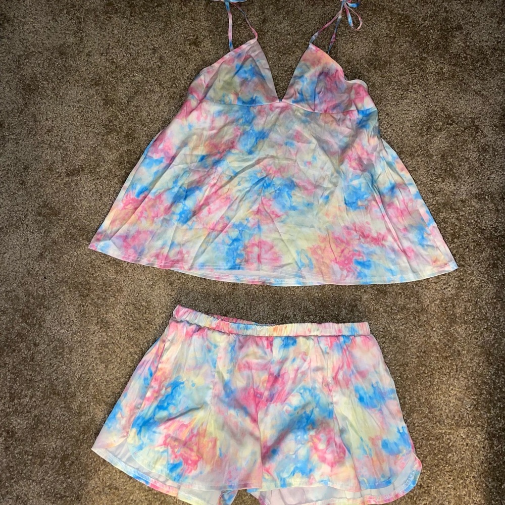 UNIF tie die slumber set